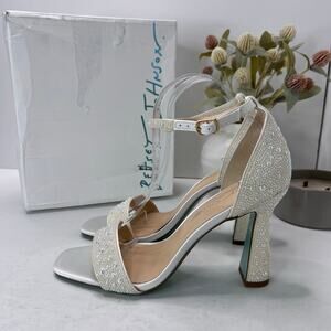 Betsey Johnson SB-Dani Block Heel Sandals Pearl White Women's 9.5M Tried On